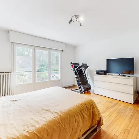 3 Bedroom Stunning In *